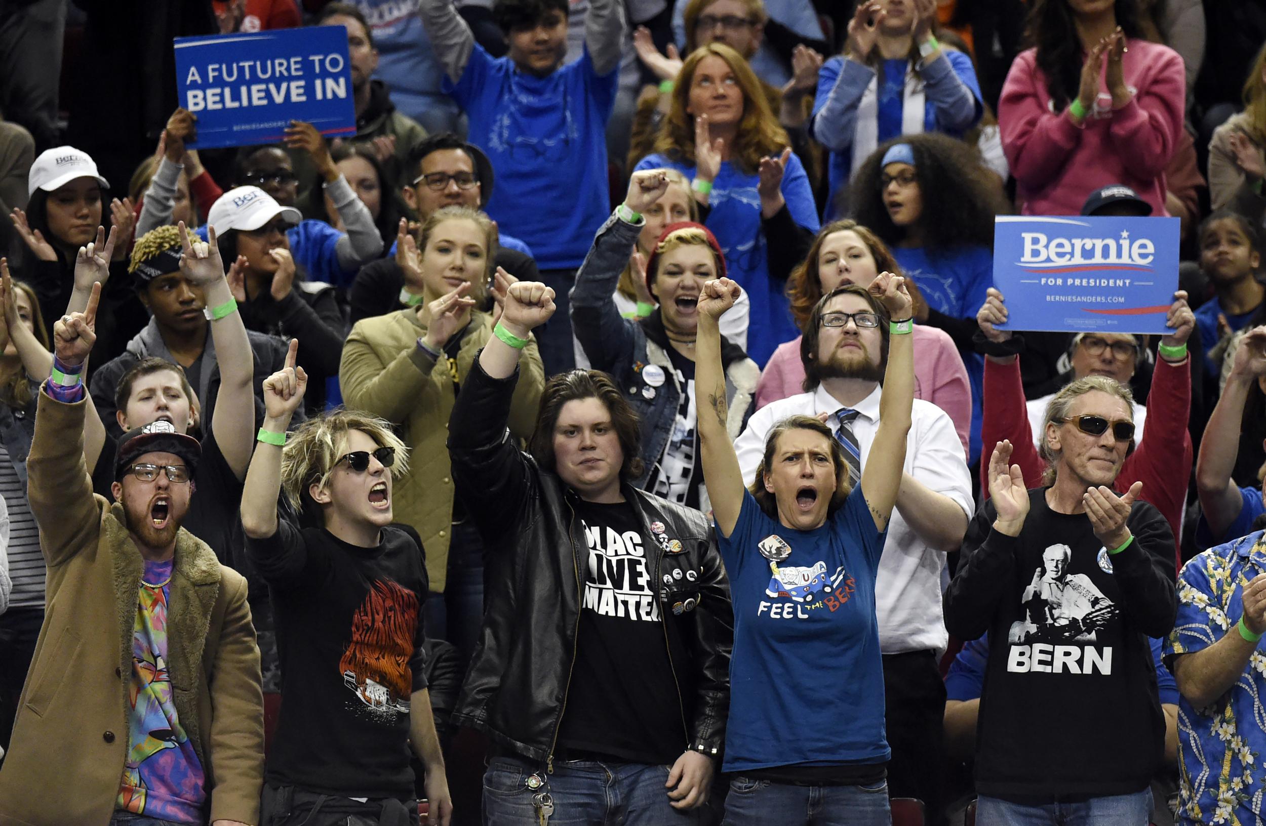 Both Mr Sanders and the bird earned a standing ovation