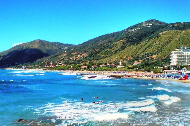 The shores of Acciaroli, renowned for the longevity of its residents
