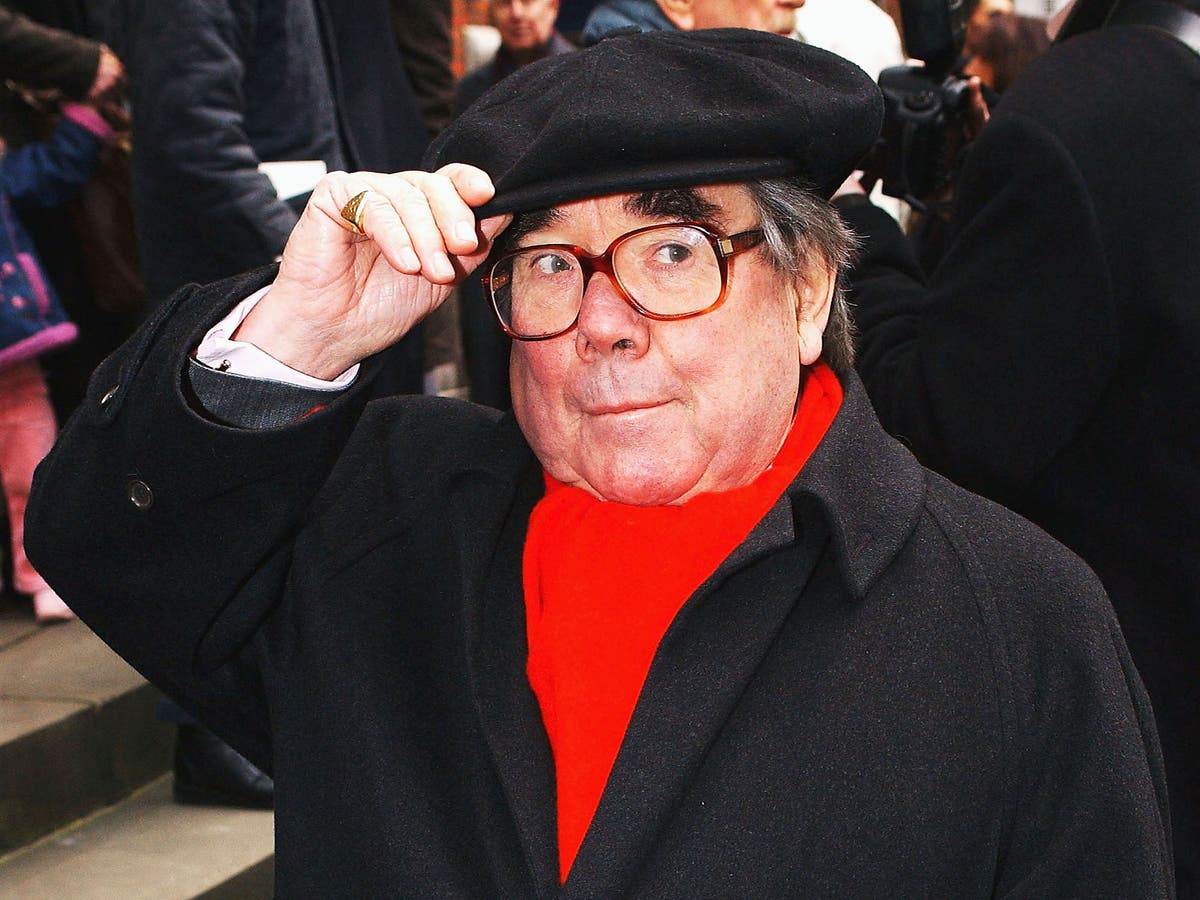 Ronnie Corbett Dead Best The Two Ronnies Sketches From Four Candles To Mastermind The