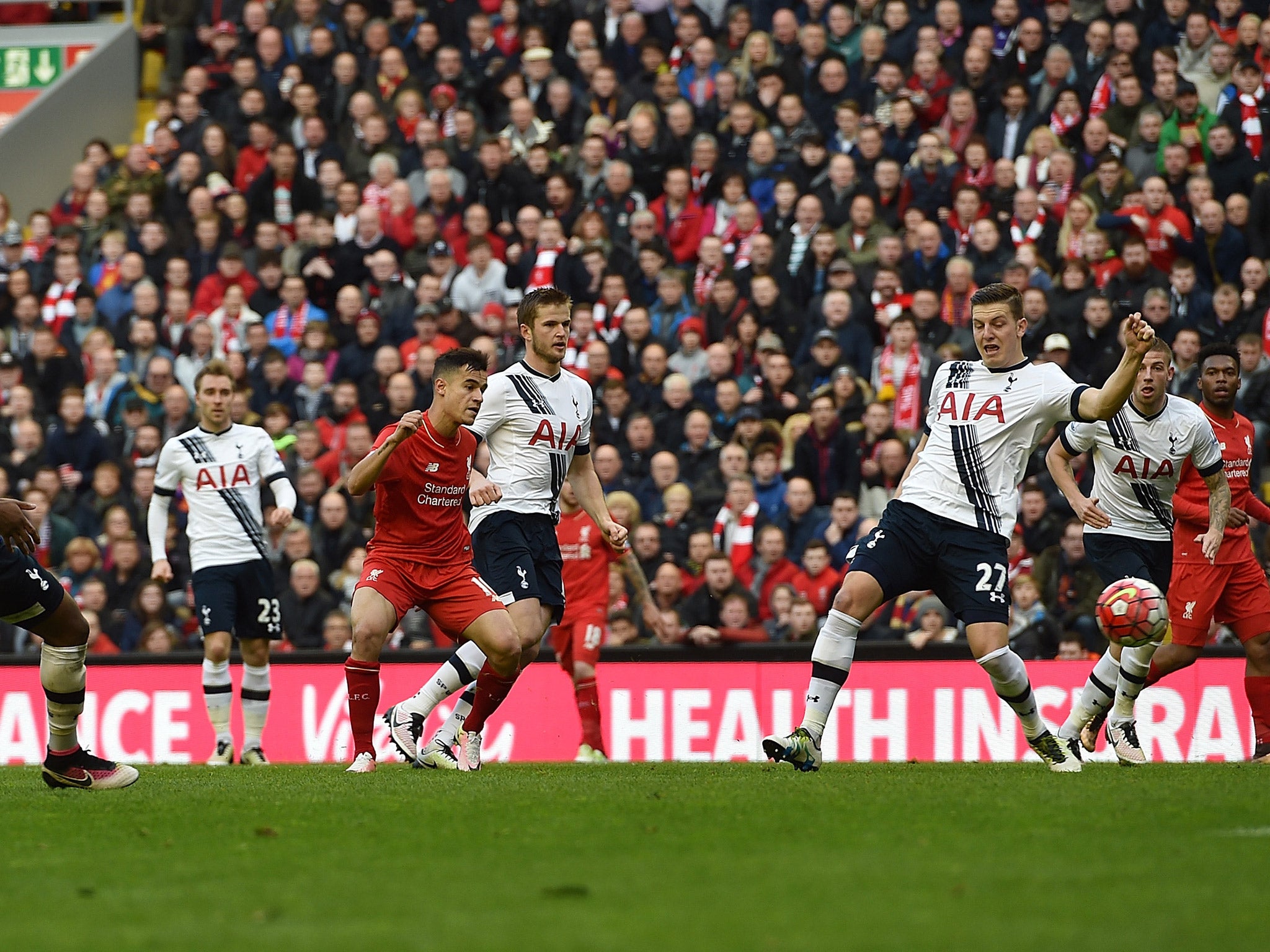 Philippe Coutinho scores the opener against Tottenham