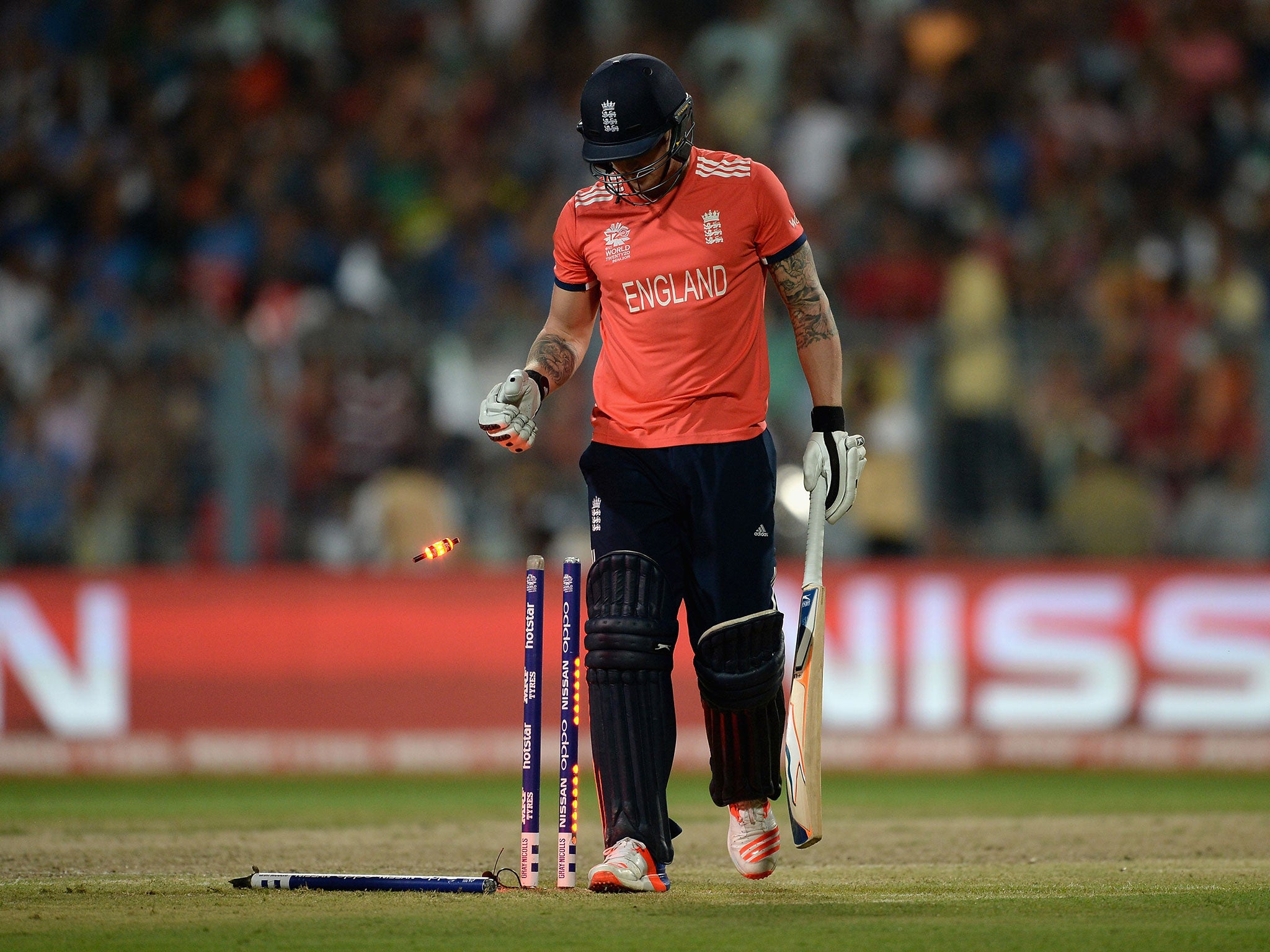 Jason Roy loses his wicket