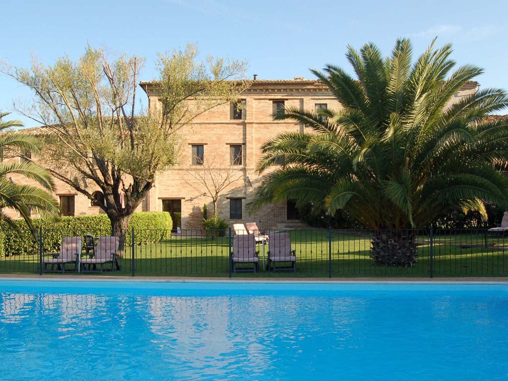 La Caserma Carina
