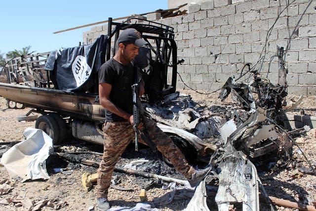 Isis has suffered a growing number of setbacks in recent weeks in Iraq and Syria