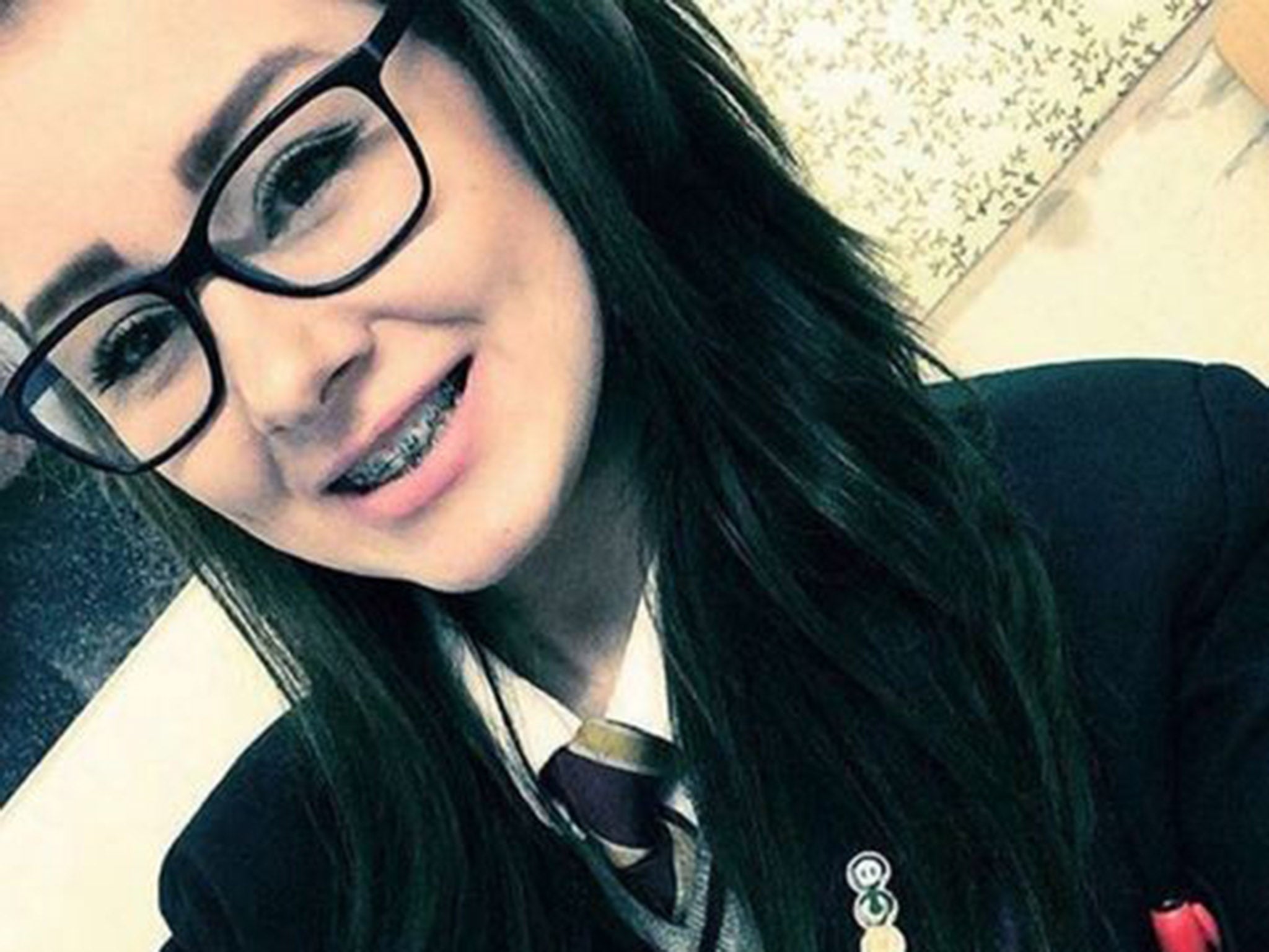 Jade Lynch is described as white, 5ft 6in tall with long, straight black hair