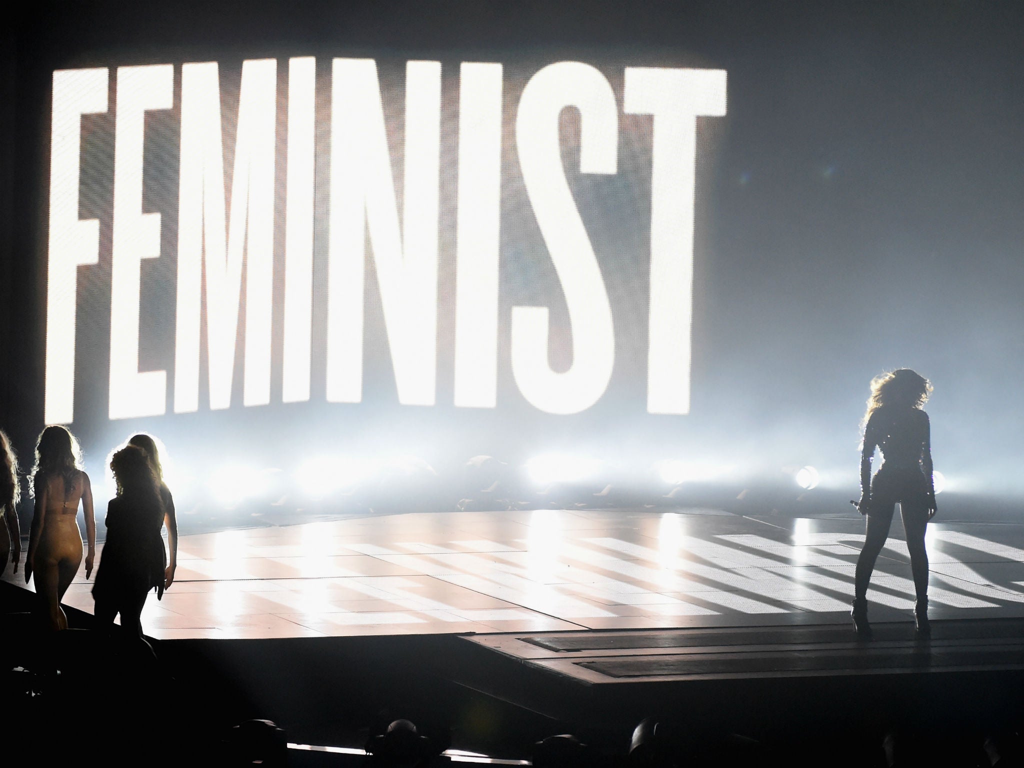 Beyoncé performs at the 2014 VMAs