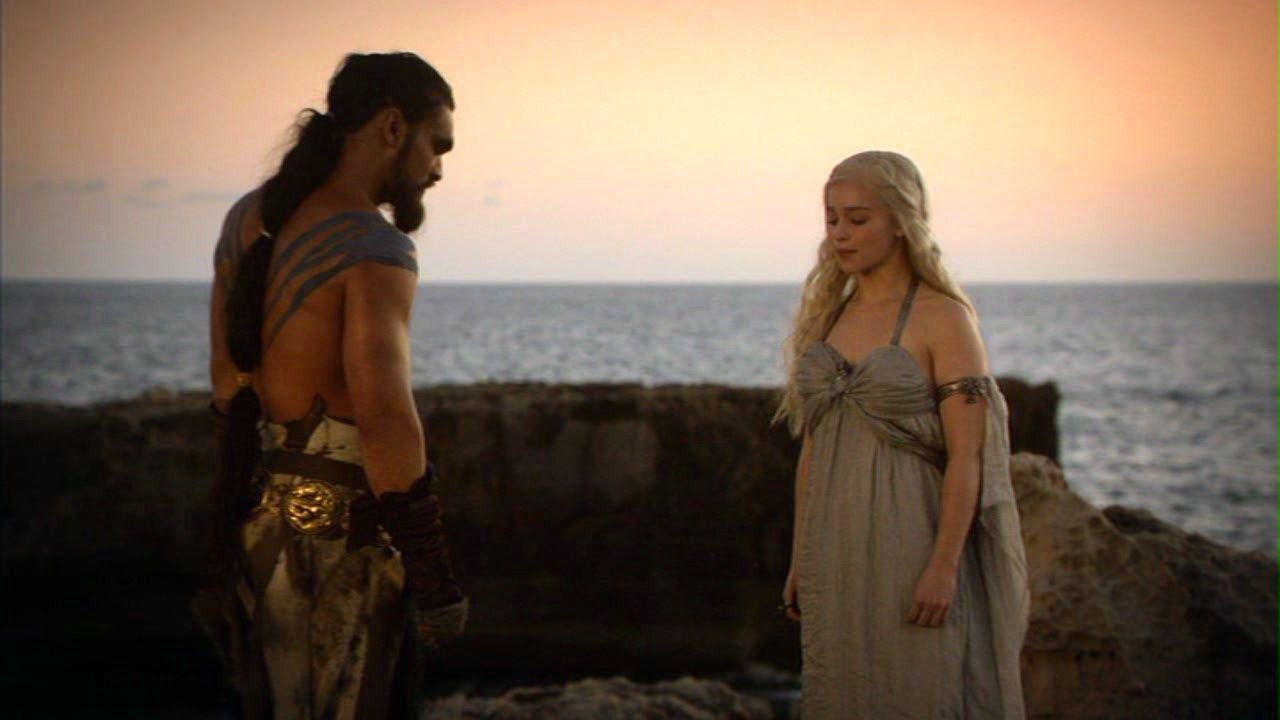 Game Of Thrones Season 6 Emilia Clarke Reveals Why Daenerys Rape