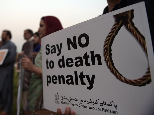 Human rights activists protest death penalty in Pakistan <em>Aamir Qureshi/Getty Images</em>