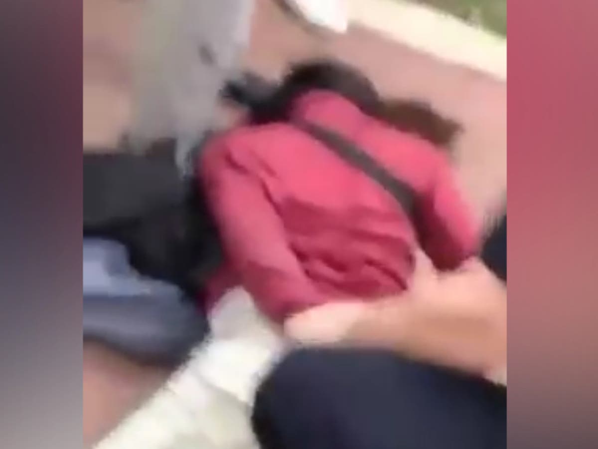 Indian School Girl Hard Xxx - Video shows US officer 'body-slamming' 12-year-old girl to the ground | The  Independent | The Independent