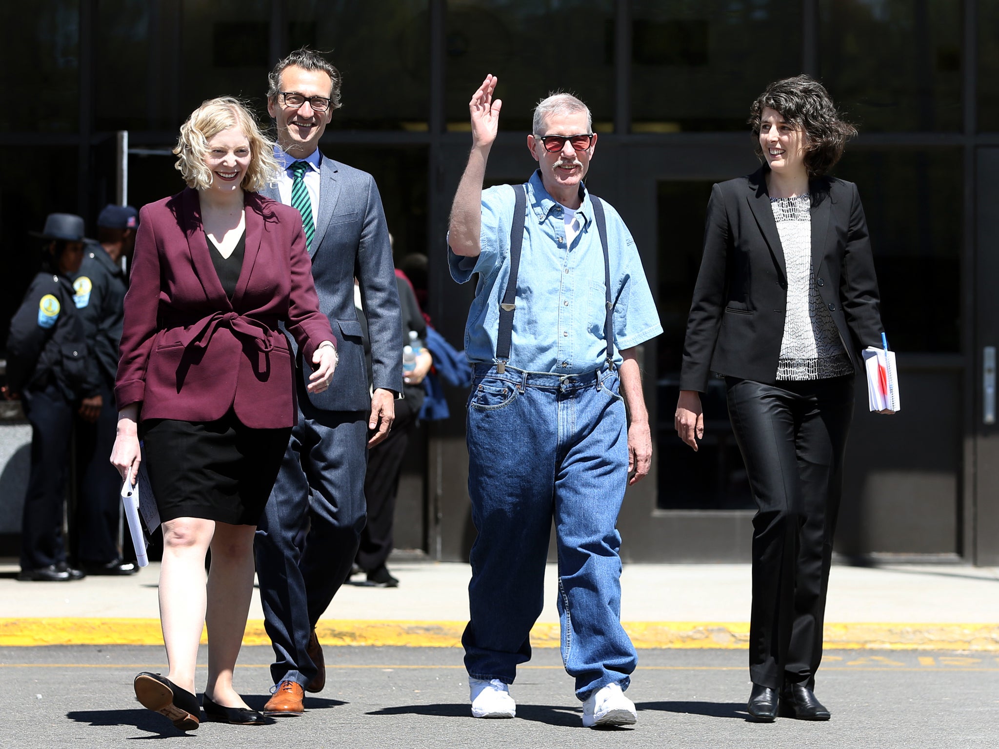 Keith Allen Harward walks out of the Nottoway Correctional Center with his attorneys AP