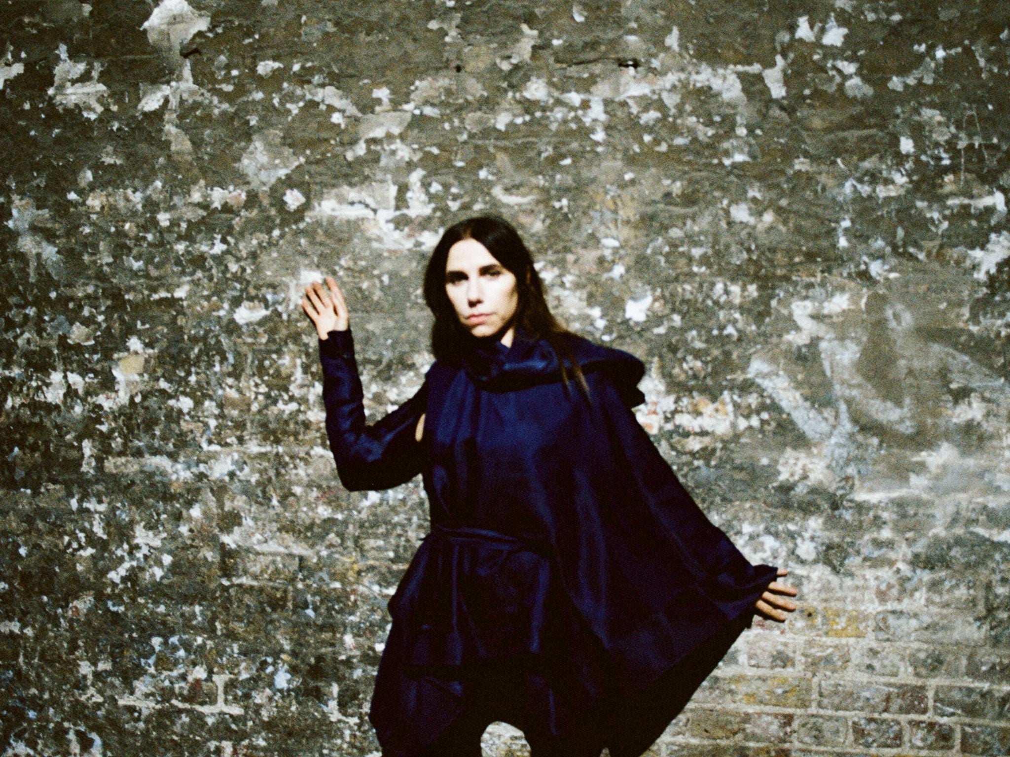 PJ Harvey set to score first UK number one with new album The Hope Six