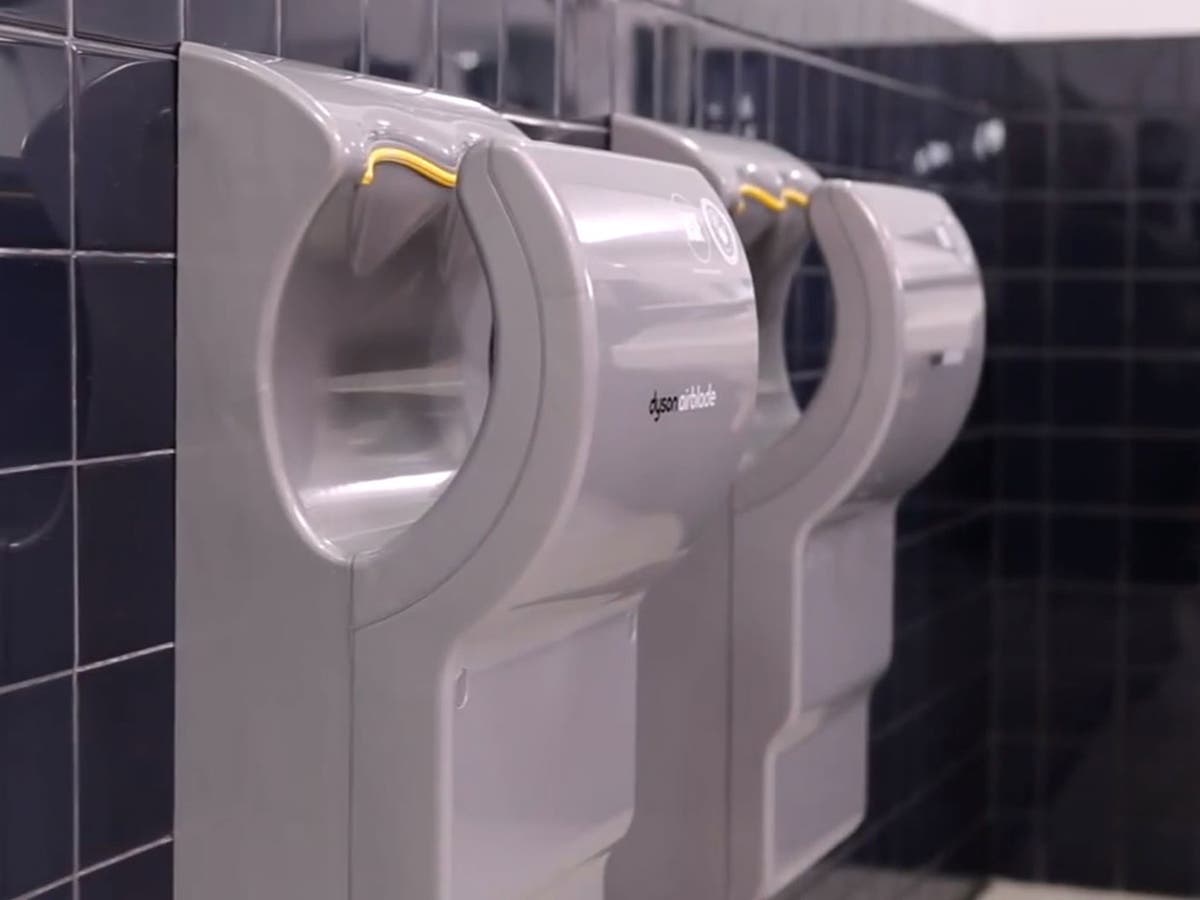 Compose tvivl Barry Dyson Airblades 'spread 1,300 times more germs than paper towels' | The  Independent | The Independent