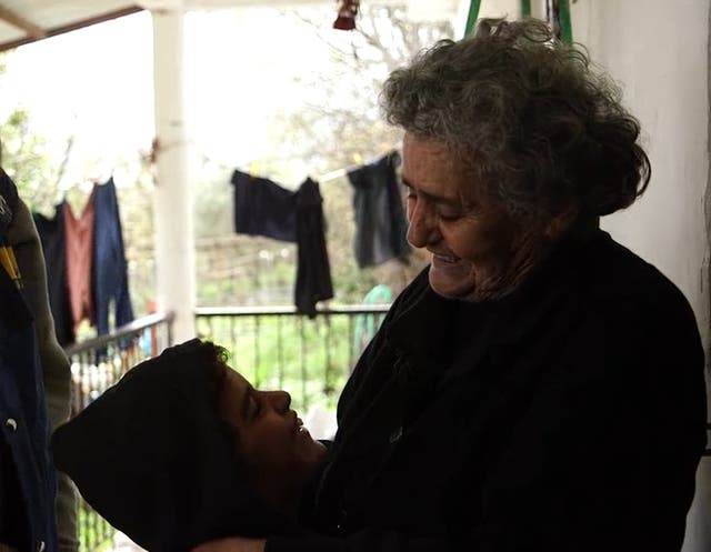 Greek grandmother welcomes refugees into home in Idomeni