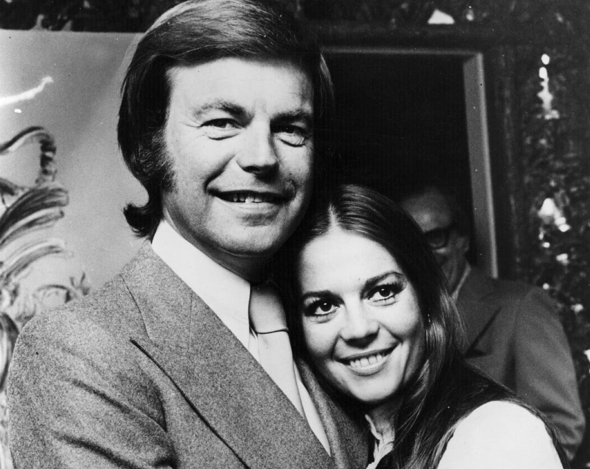 Robert Wagner speaks of the 'shattering loss’ he felt after his wife ...