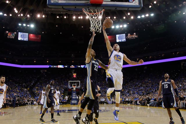 Golden State Warriors' Steph Curry in record-breaking game against the Memphis Grizzlies <em>AP</em>