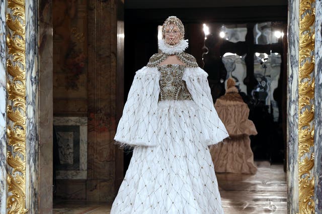 The Elizabethan ruff has shown lasting power showing up in collections like Alexander McQueen’s A/W 13  collection