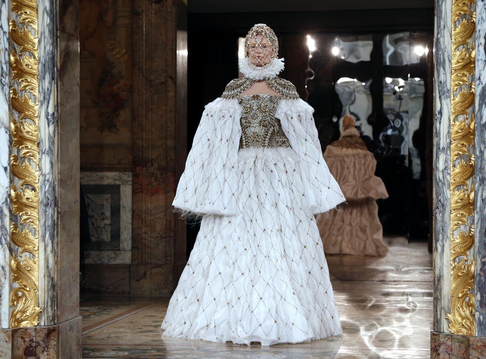 The Elizabethan ruff has shown lasting power showing up in collections like Alexander McQueen’s A/W 13  collection