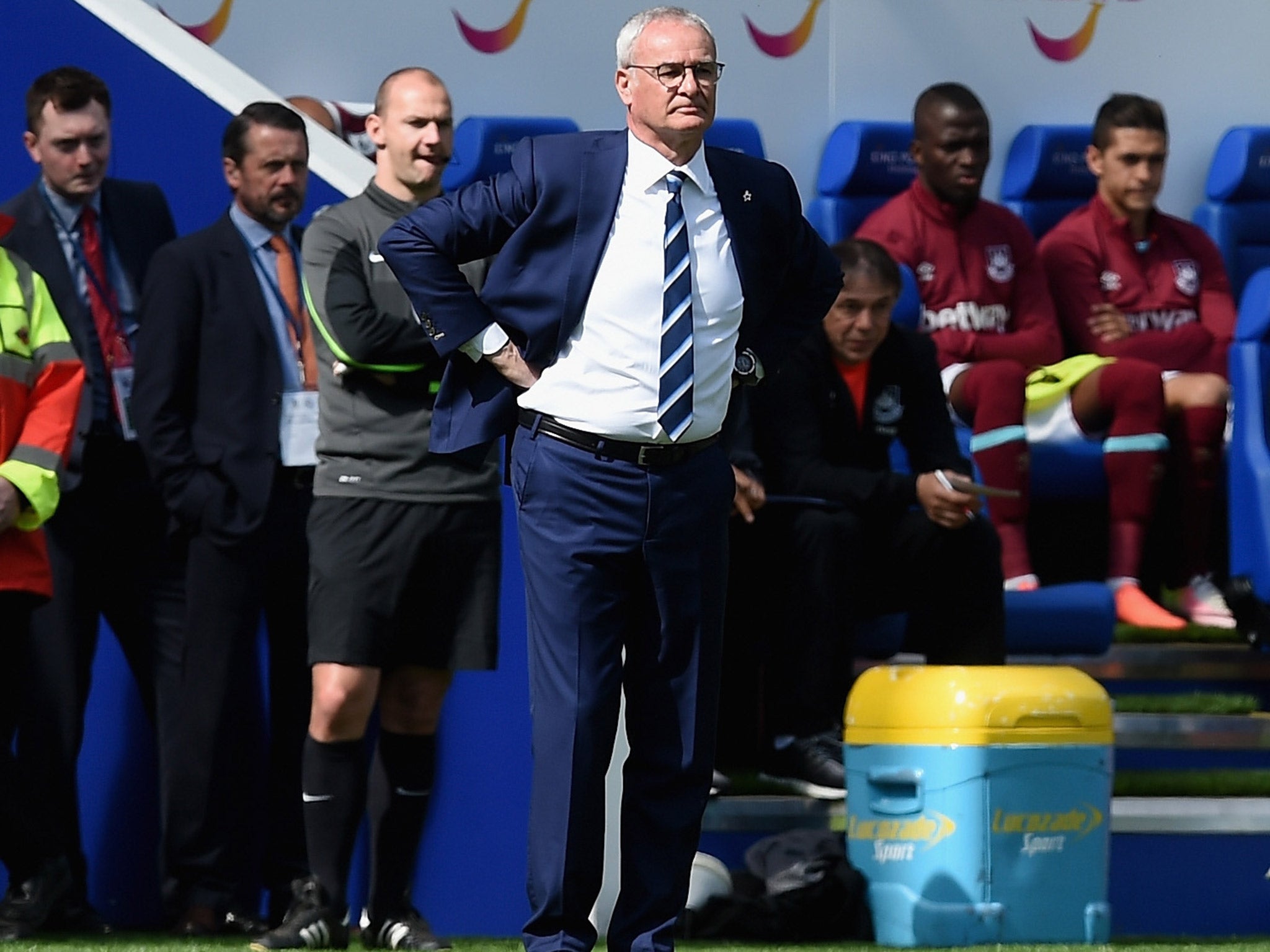 Claudio Ranieri reacts during Leicester's 2-2 draw with West Ham