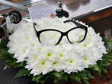 Ronnie Corbett: Stars pay final respects to late entertainer 