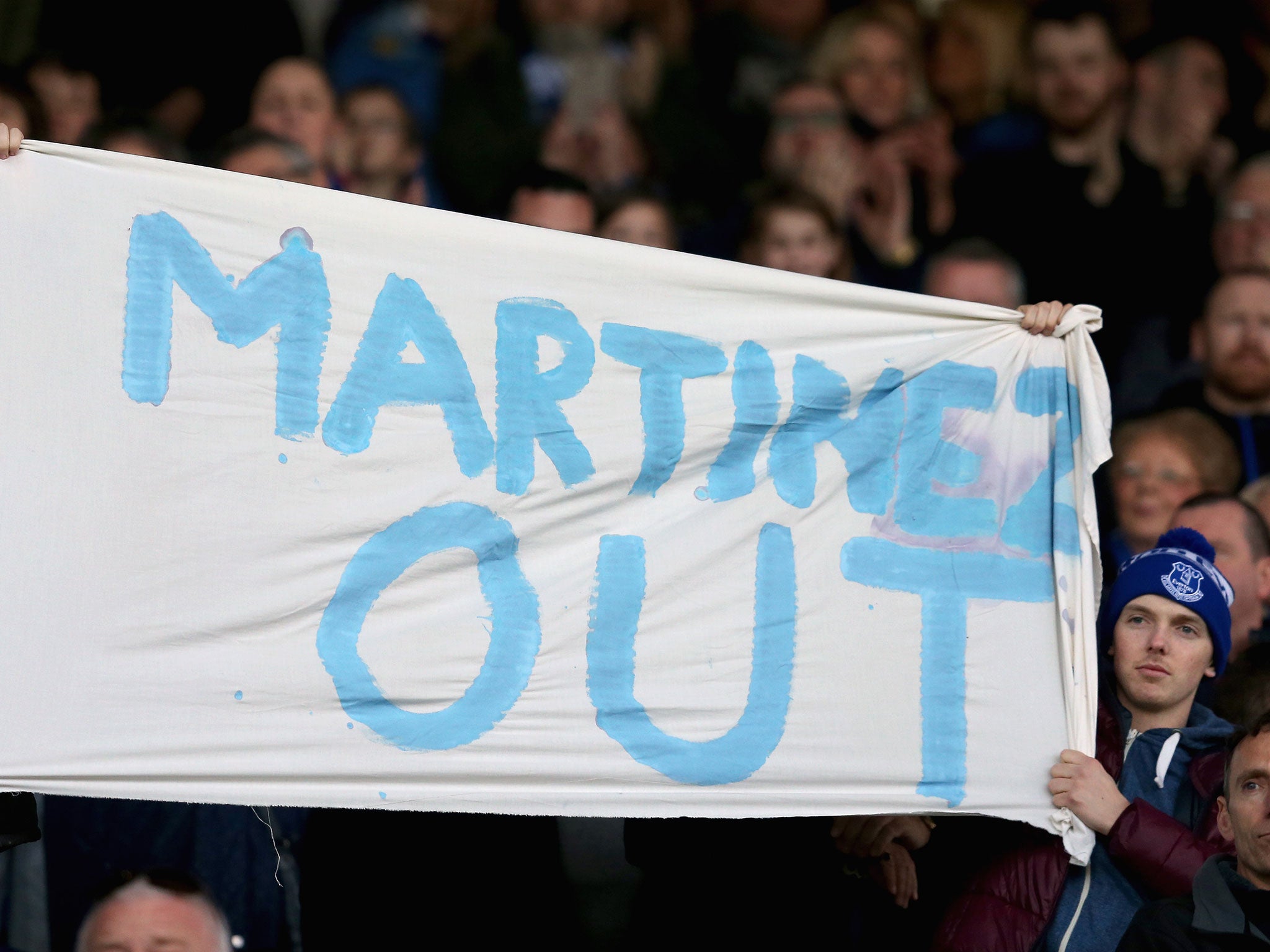 Everton fans show their frustration with Roberto Martinez