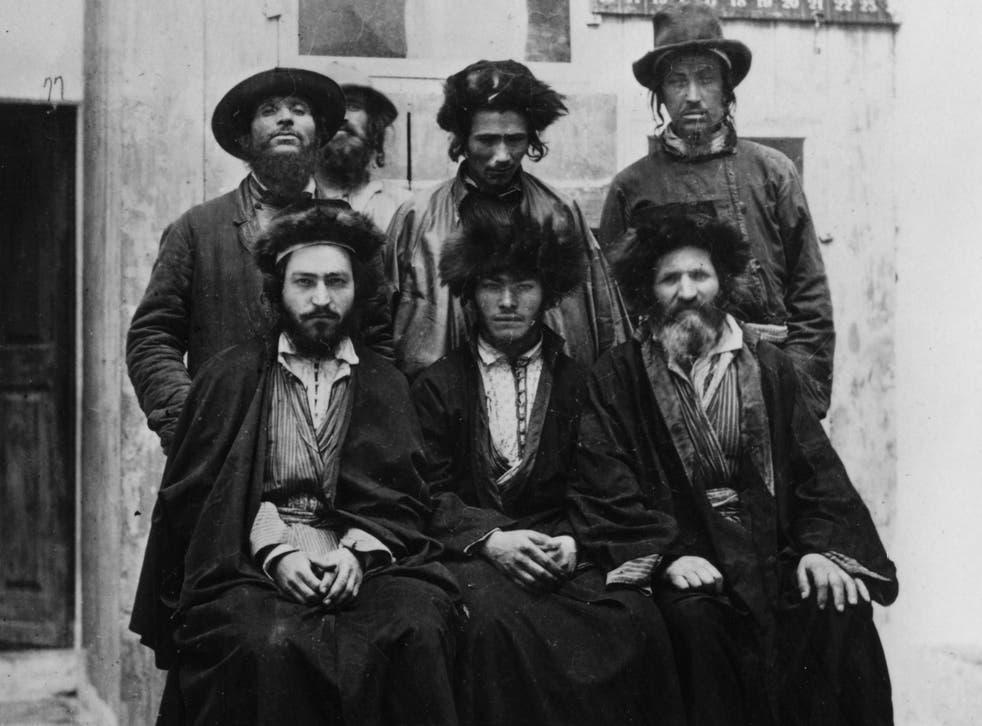 A group of Ashkenazic Jews in Jerusalem, circa 1885