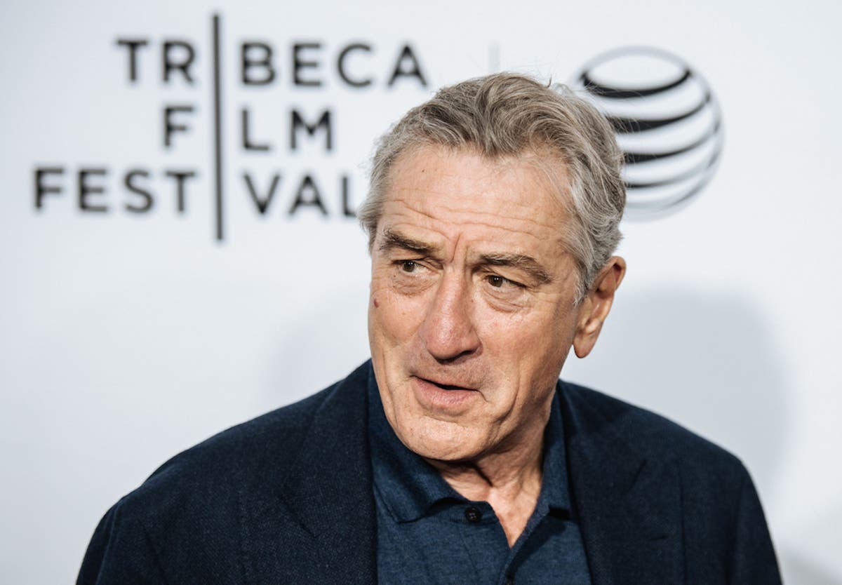 Robert De Niro asked to deliver plea for people to vote, delivers ...