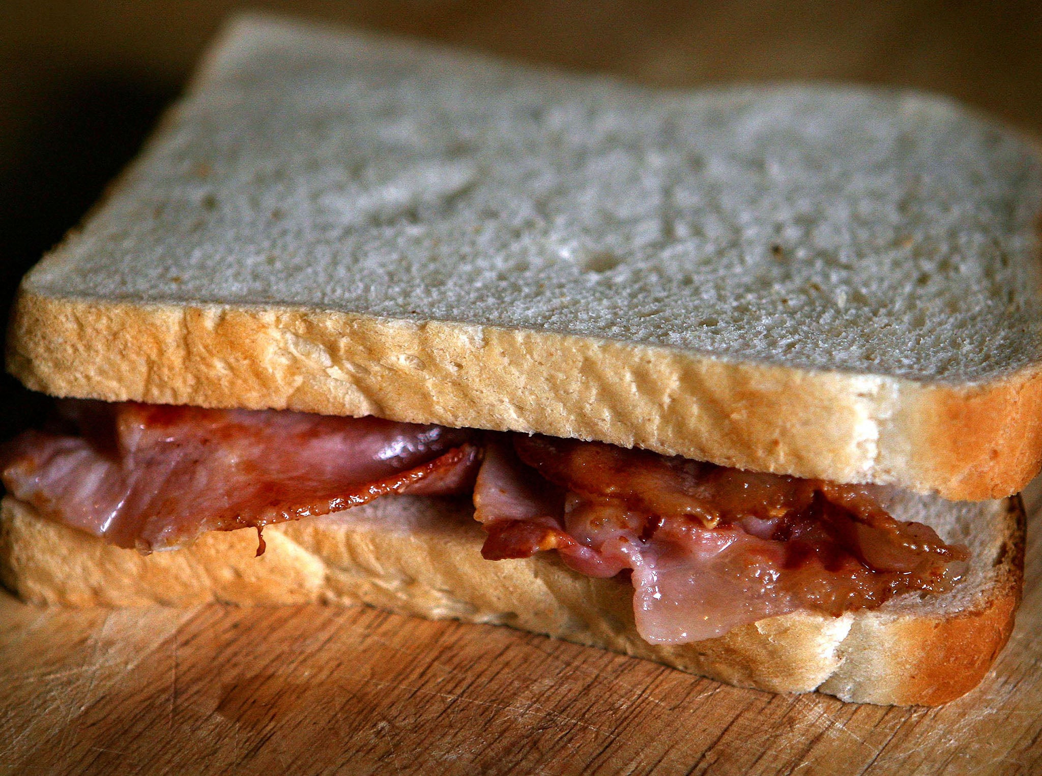 Eating two rashers a day threatens to increase risk of stomach cancer