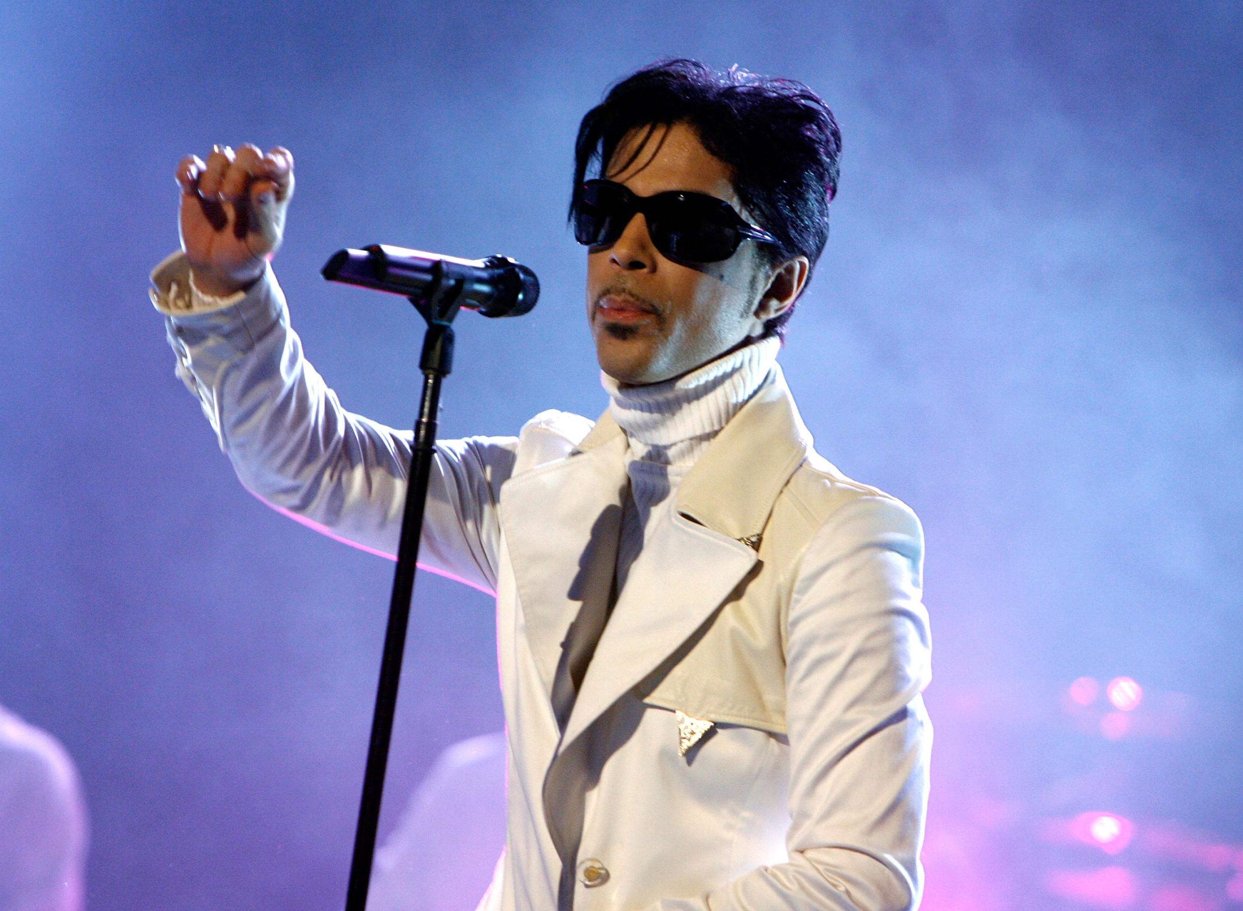 Prince performs onstage during the 2007 NCLR ALMA Awards in 2007