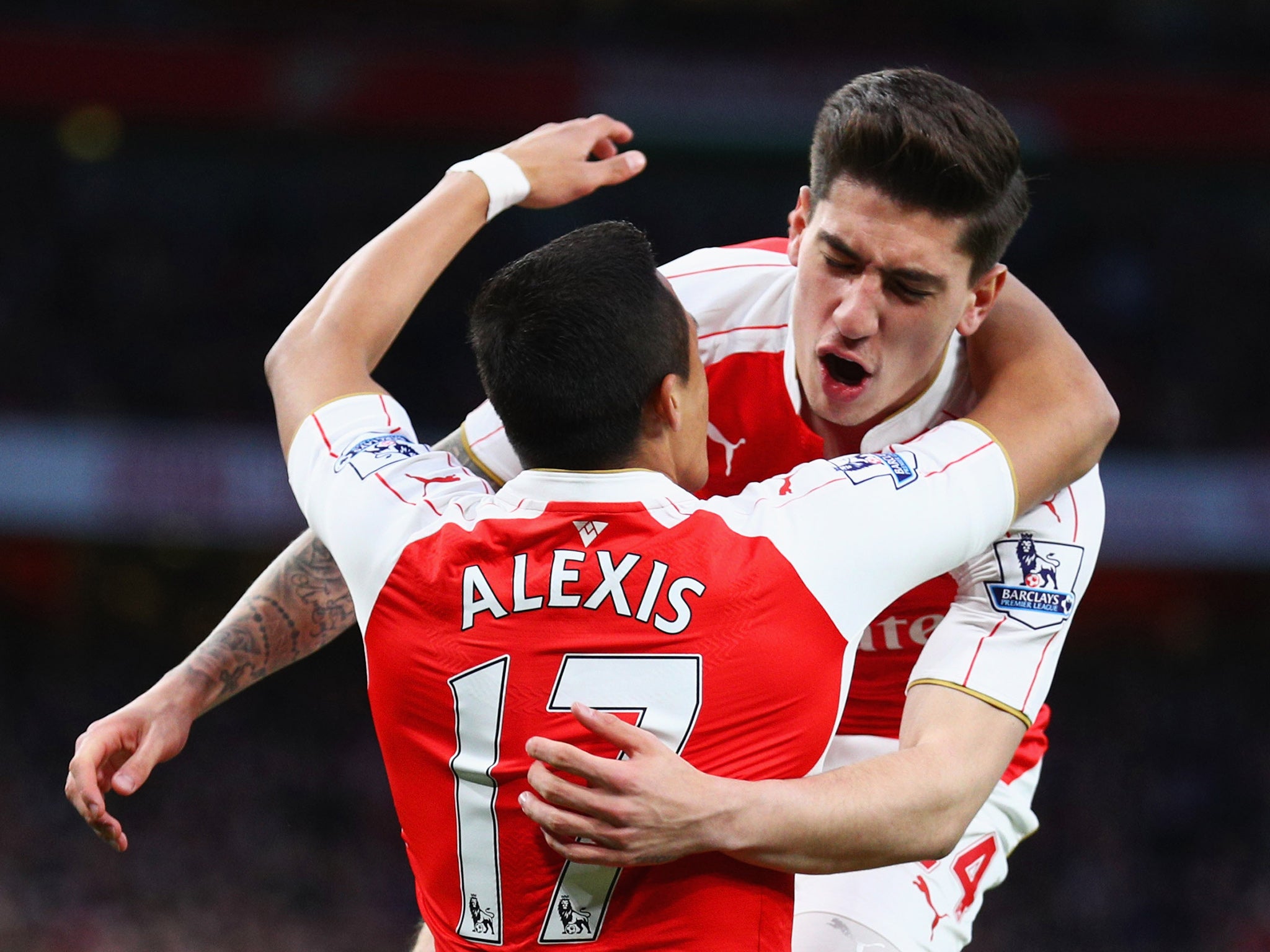 Bellerin congratulates Sanchez on his opening goal