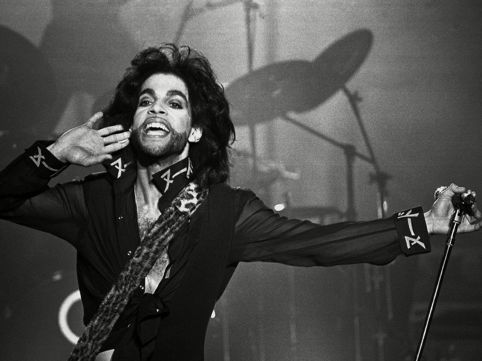 Why Prince's Super Bowl Performance Will Never Be Forgotten - E