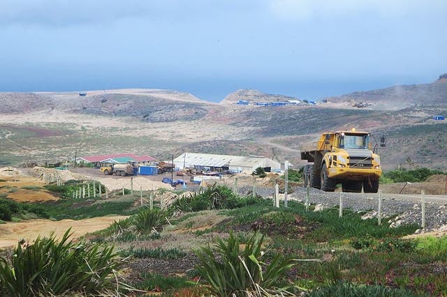 St Helena's £250m airport under construction