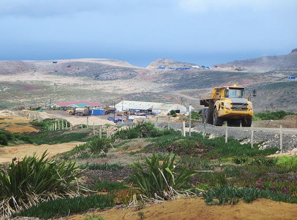 St Helena's £250m airport under construction