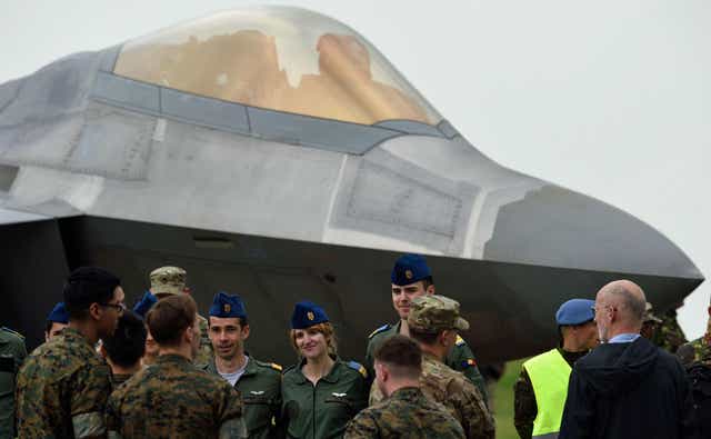 The US airplanes' crews were welcomed at the Romanian air base near the Black Sea