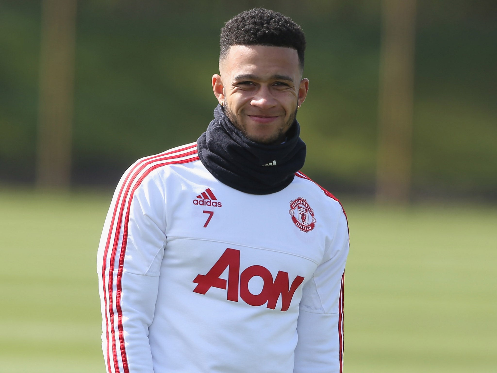 Memphis Depay Instagram fuels exit talk as he deletes Manchester