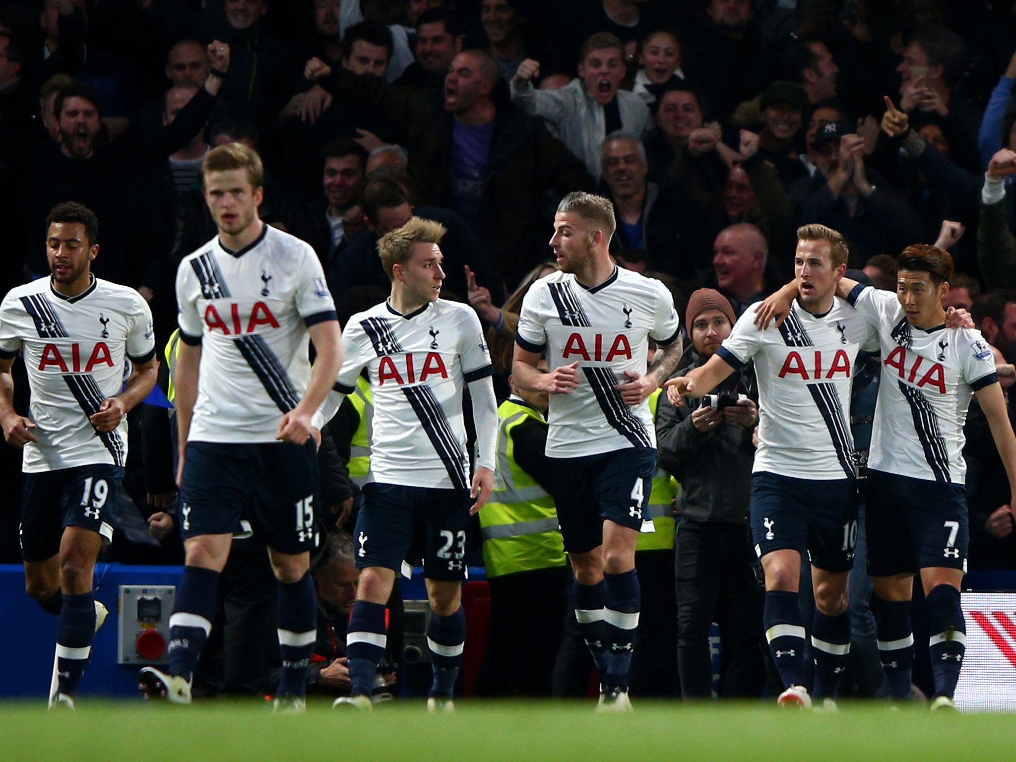 Tottenham celebrate Harry Kane's goal
