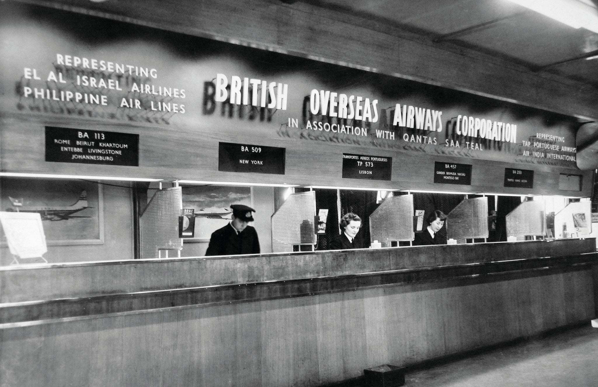 BOAC check-in desk in 1954