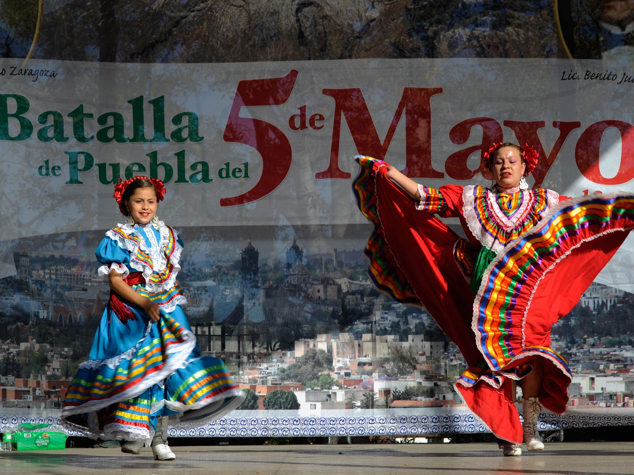 Dancers with the Mexica Ballet Folclorico perform during Cinco De Mayo festivities in Los Angeles