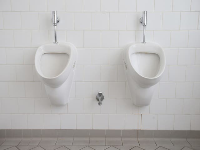 Oxford, Alabama, has recalled a law which prevented transgender people from using public restroom facilities consistent with their gender identity.