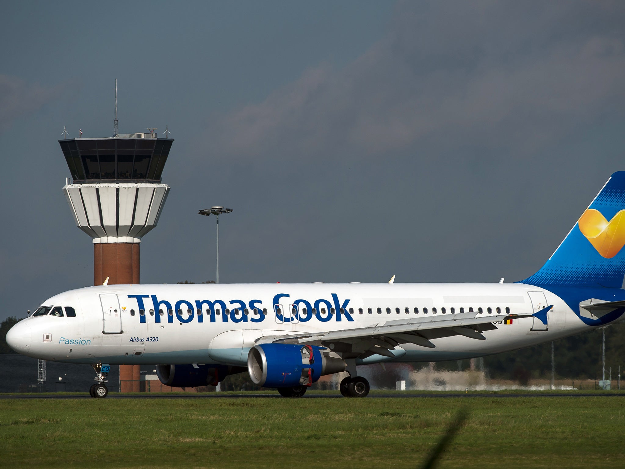 Thomas Cook faces a walkout of over 1,000 walkout over 20 minute breaks