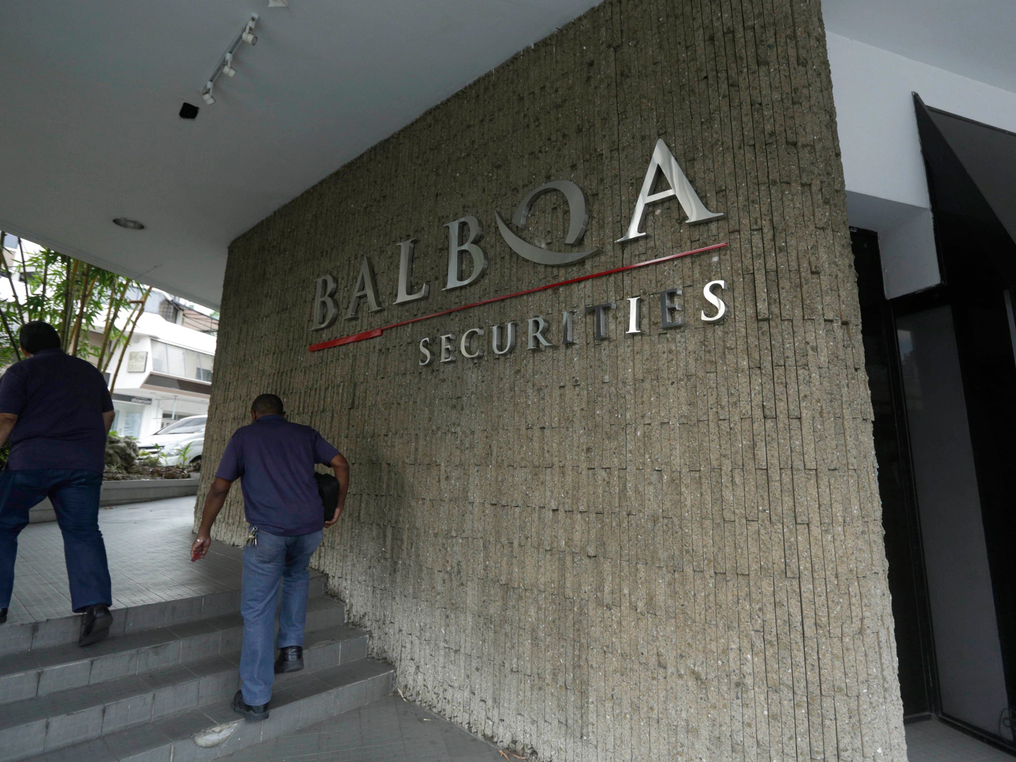 Police are reportedly posted outside of Balboa Bank & Trust's Panama headquarters