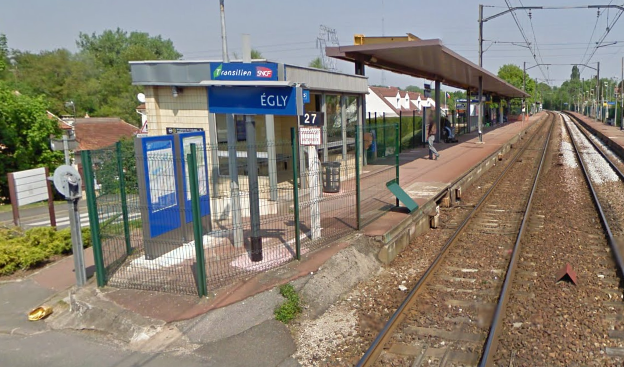 Woman livestreams her suicide at a train station on Periscope | The ...