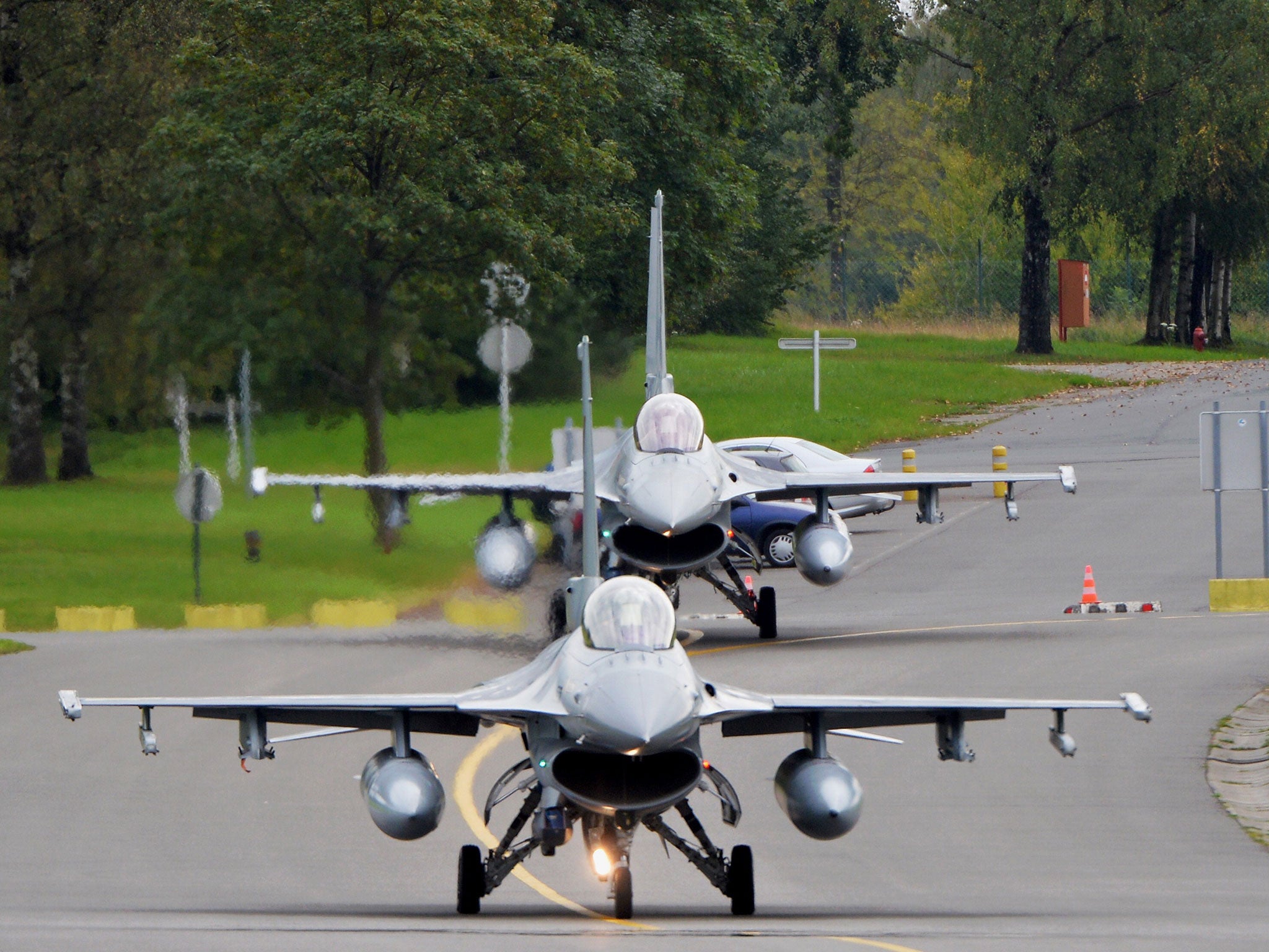 File: Belgian F-16s