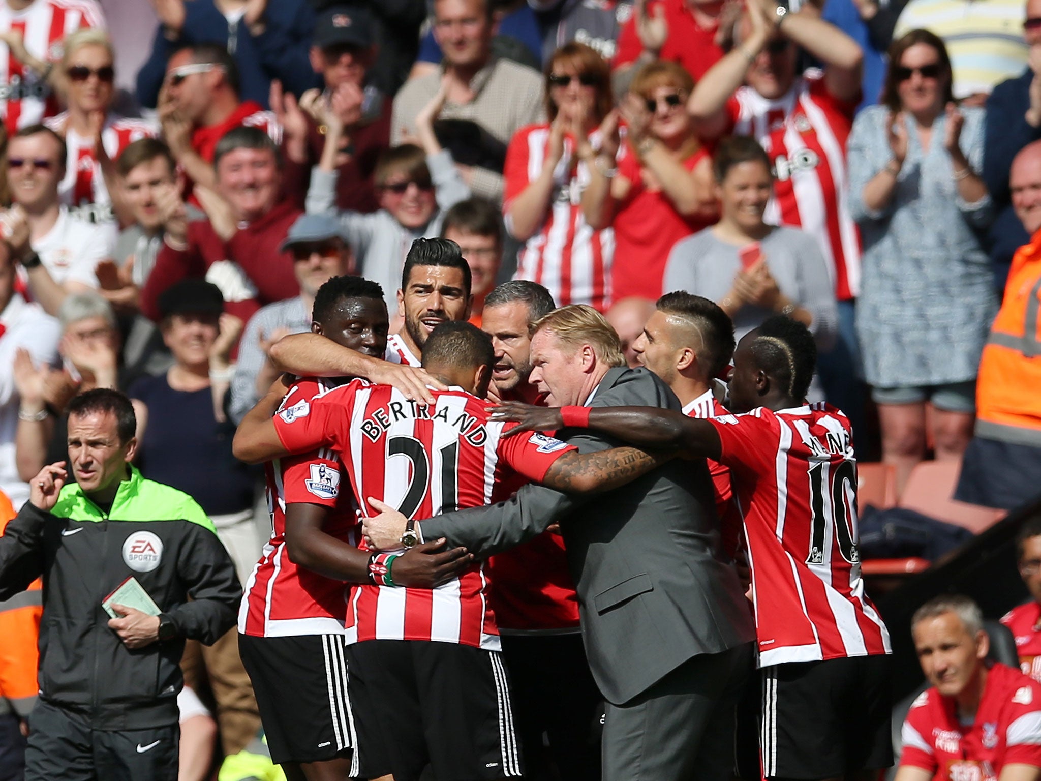Ronald Koeman celebrates with his players as Southampton beat Crystal Palace