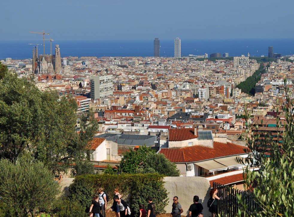Barcelona To Ban Tourists From Driving In Parts Of The City The Independent The Independent