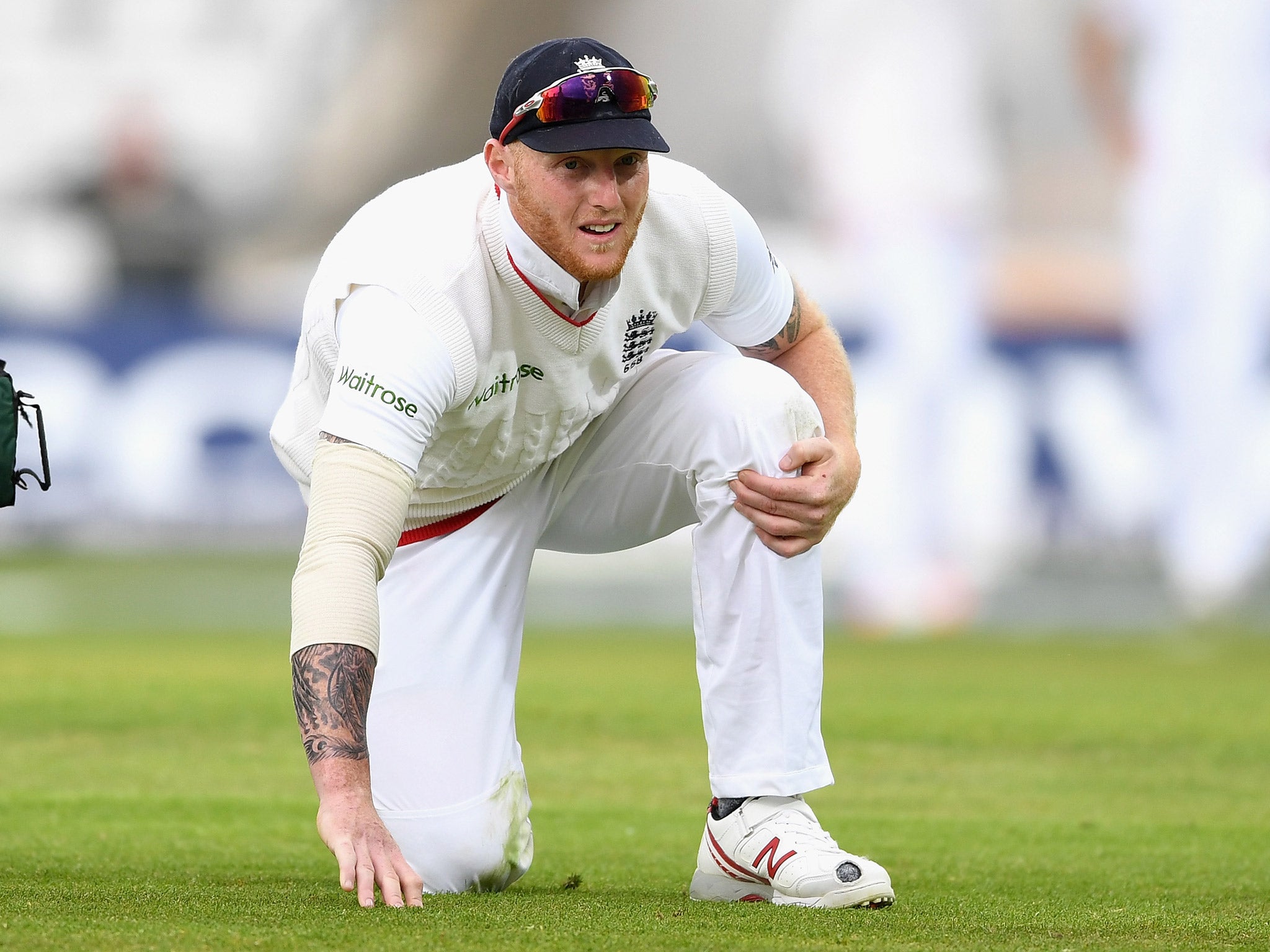 Ben Stokes suffered a knee injury that forced him off the field on Saturday morning