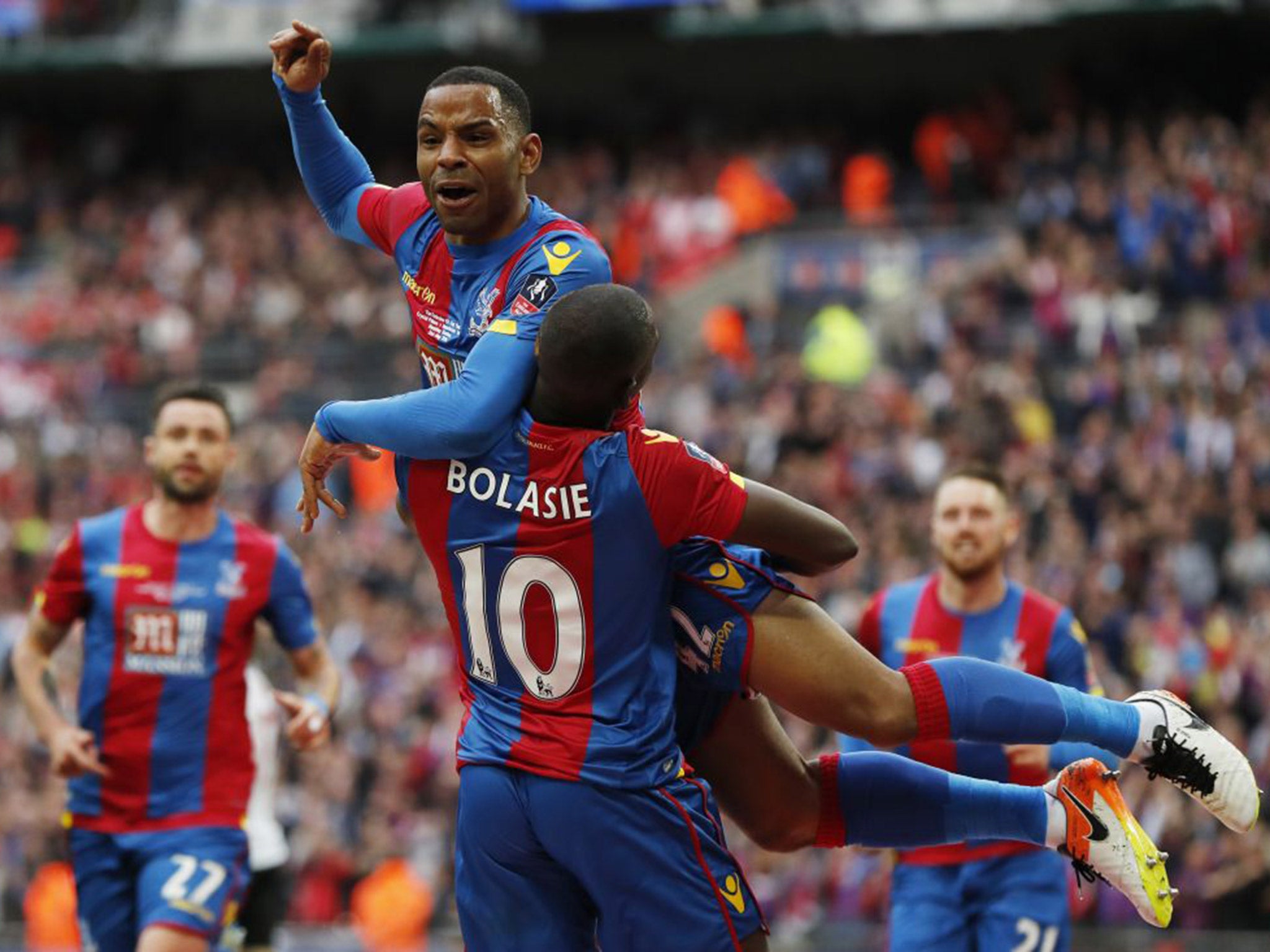 Jason Puncheon celebrates after giving Crystal Palace the lead int he FA Cup final
