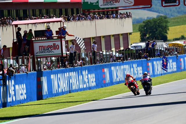 Jorge Lorenzo beats Marc Marquez to the line to win the Italian MotoGP Grand Prix
