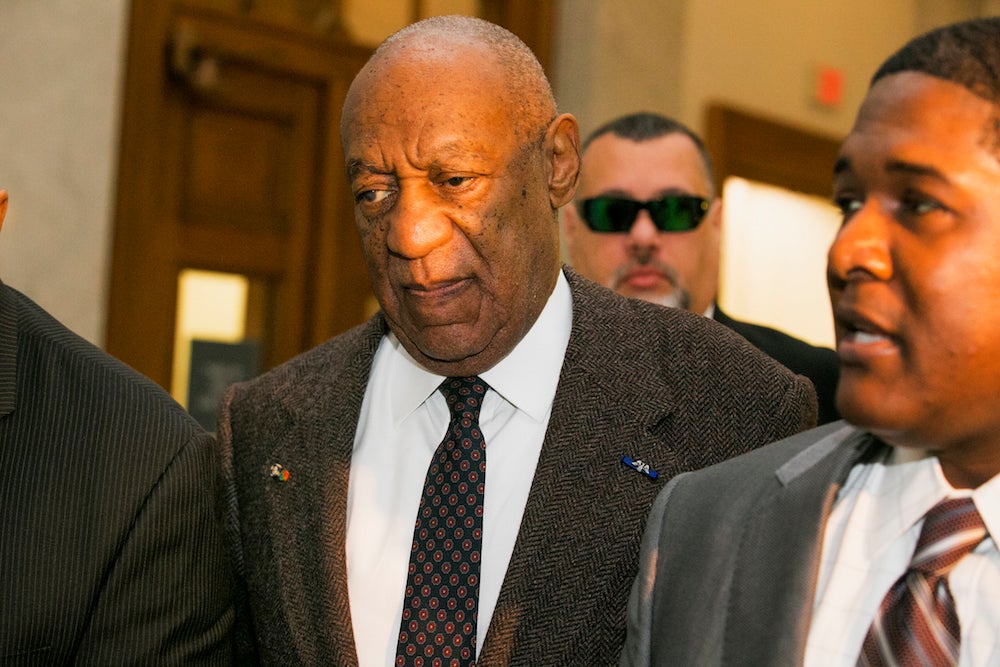 Bill Cosby walks into court.