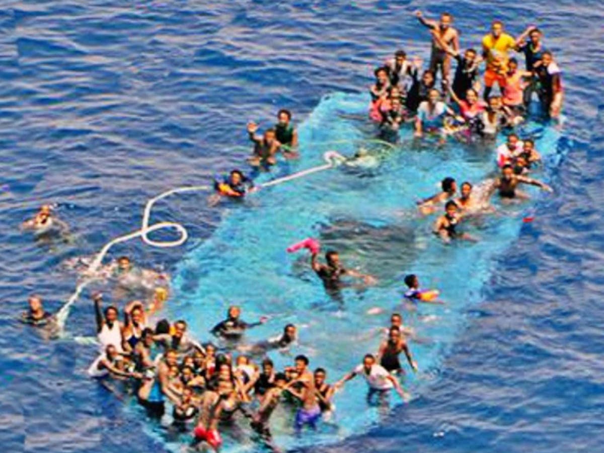 Refugee crisis: Dozens feared dead in new boat sinking off Libyan coast ...