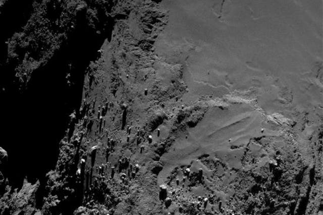 The surface of Comet 67P - Rosetta is able to detect chemicals in the comet's atmosphere