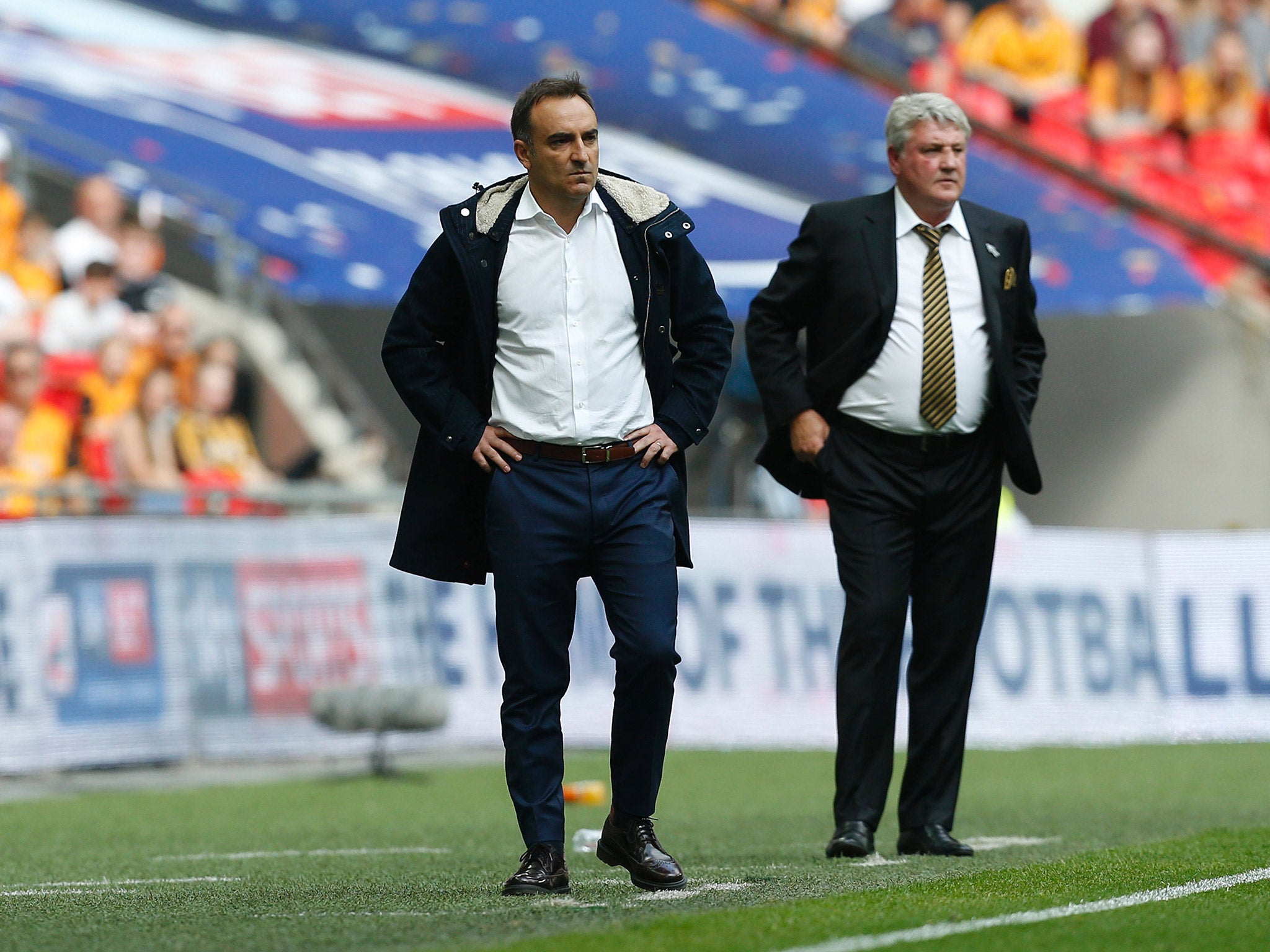 &#13;
Sheffield Wednesday manager Carlos Carvalhal and Hull's Steve Bruce &#13;